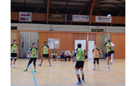 Les gars au top, les filles font flop...