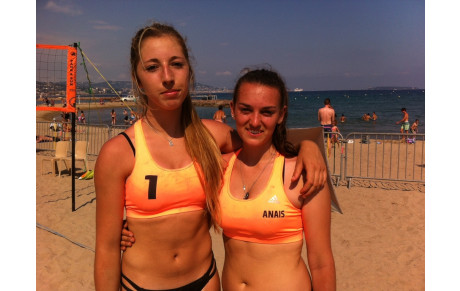 Du sable, des filles et du volley